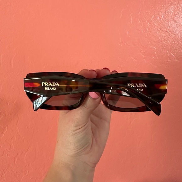 NEW PRADA sunglasses - Picture 8 of 12